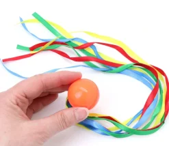Balle comète à lancer 4 cm avec queue rubans multicolores