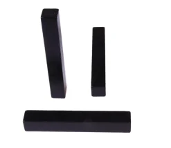 Batonnet bûchette en bois 7 cm noir - 10x10x70 mm