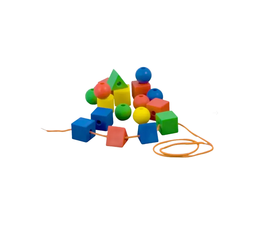 Boite 100 formes colorées 25 mm à enfiler