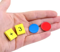 Boite magnétique pour mathématiques - 147 pièces chiffres et signes