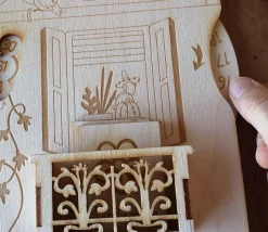 Calendrier perpétuel maisonnette tout en bois pour enfants