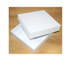 C1C Boite jeu carré avec cale 220 x 220 x 48 mm blanche à personnaliser