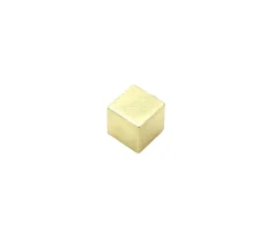 Cube métal doré 8 mm. 8 x 8 x 8 mm à l'unité