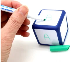 Dé effaçable neutre 5 x 5 cm et magnétique