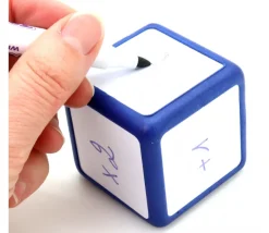 Dé effaçable neutre 5 x 5 cm et magnétique