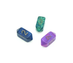 Dé 4 faces baril - barrel dice à l'unité (couleur mise au hasard)