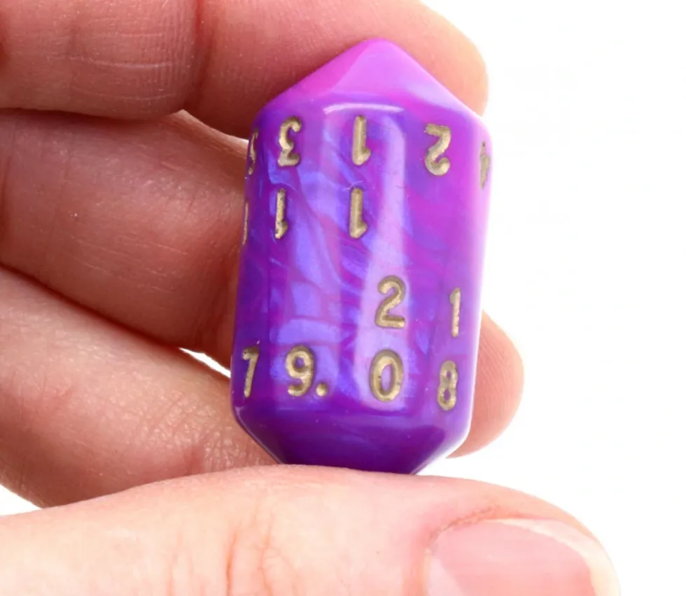 Dé 20 faces baril - barrel dice à l'unité (couleur mise au hasard)