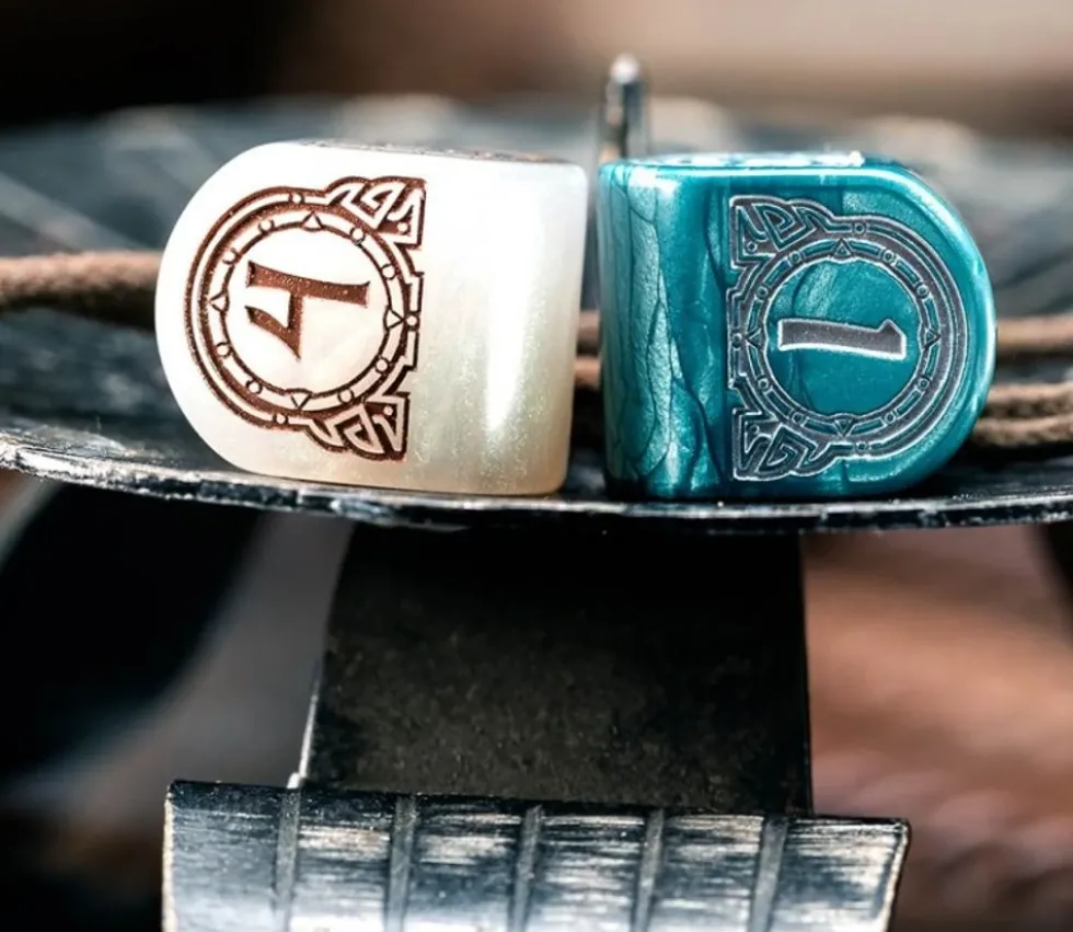 7 dés multi-faces Viking Modern : Mjolnir - QWorkshop
