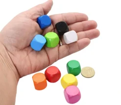 10 Dés neutres 16 mm en bois hêtre colorés sans marquage