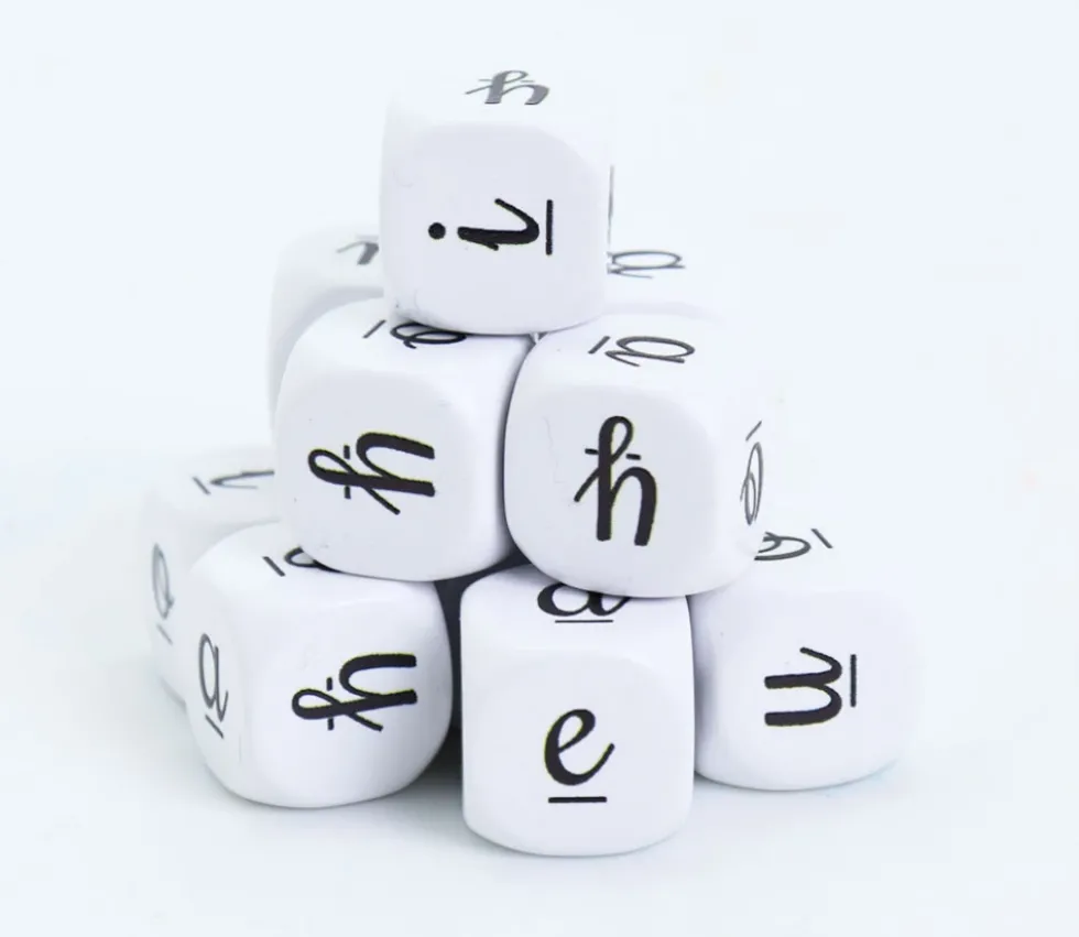 Dé 6 voyelles aeiouy lettres 16 mm