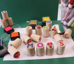 12 encreurs couleurs pour tampons