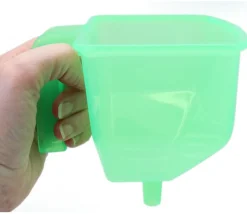 Entonnoir plastique avec anse