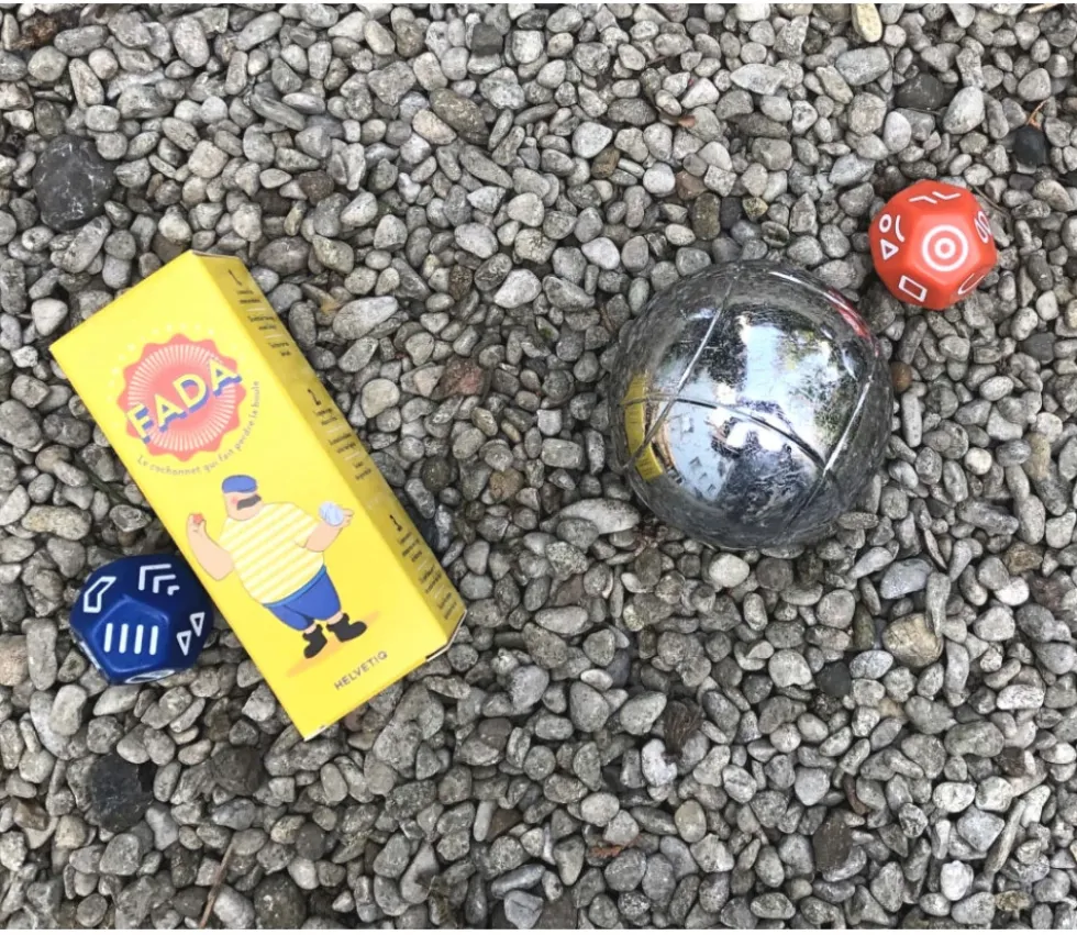Fada : 2 dés cochonnets pour jeu de pétanque à perdre la boule