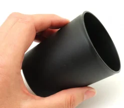 Gobelet plastique noir pour lancer de dés 7.8 cm de haut