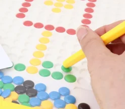 Grand jeu magnétique multicolore avec crayon et modèles