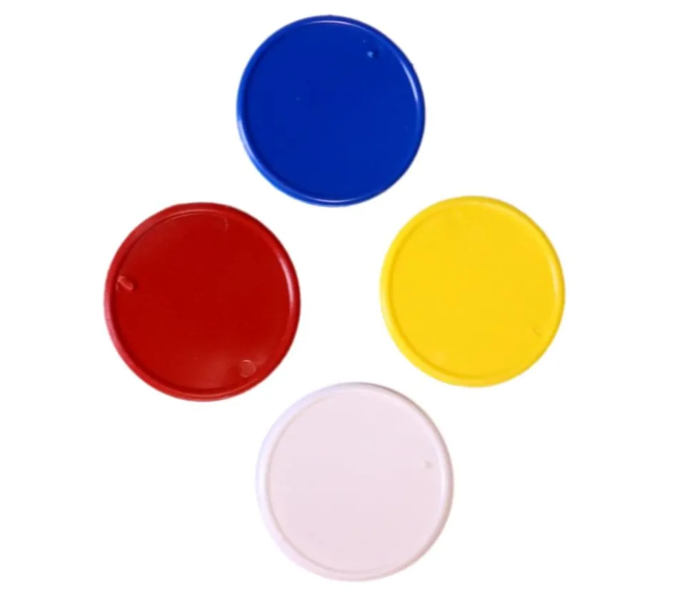 4 jetons ronds 2,6 cm en plastique - 4 couleurs