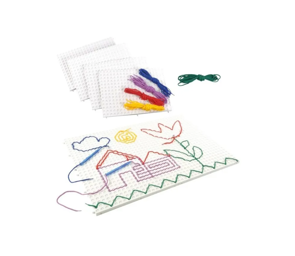 Jeu de laçage : 4 plateaux associables + 16 lacets + 4 crayons