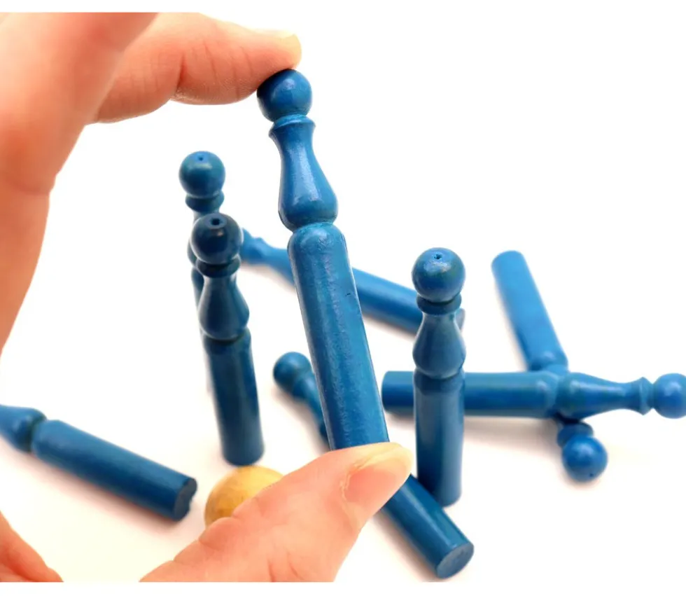 Jeu de 9 Mini Quilles bois en bleu 6.5 cm + 2 boules