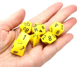 Lot de 7 dés multi-faces opaques JAUNE