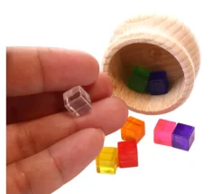 8 mini cubes translucides - 8 mm