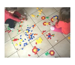 Mosaïque logique lot de 250 pièces formes géométriques