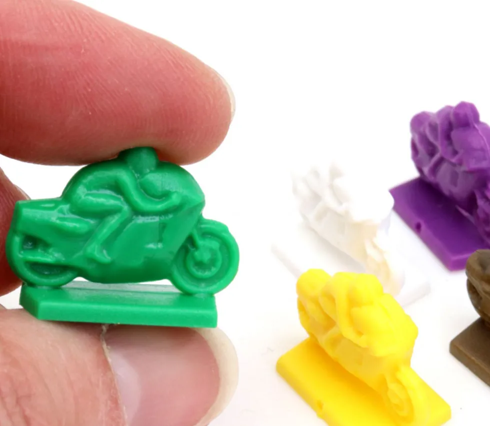 6 motos pions jeu multicolores en plastique 24 x 12 x 18 mm