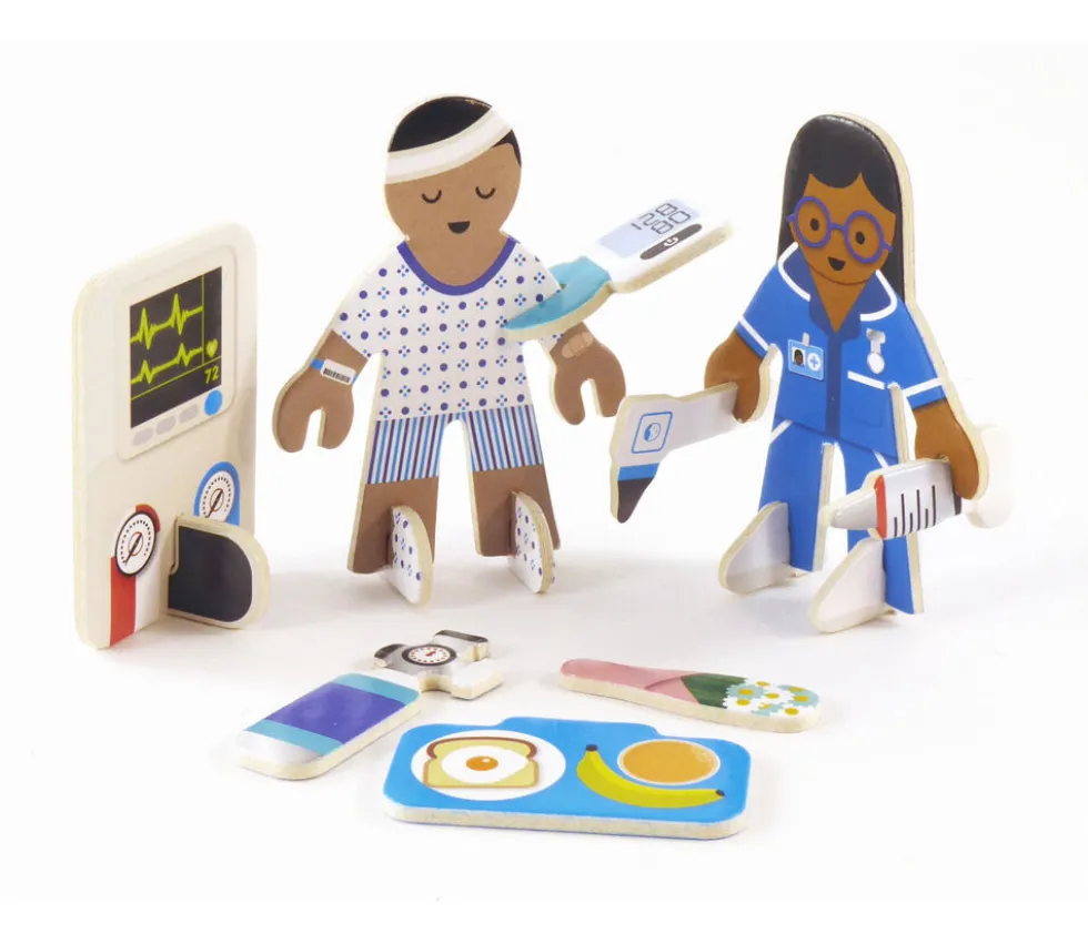 4 personnages en bois : docteurs et infirmiers. Thème médical à construire.