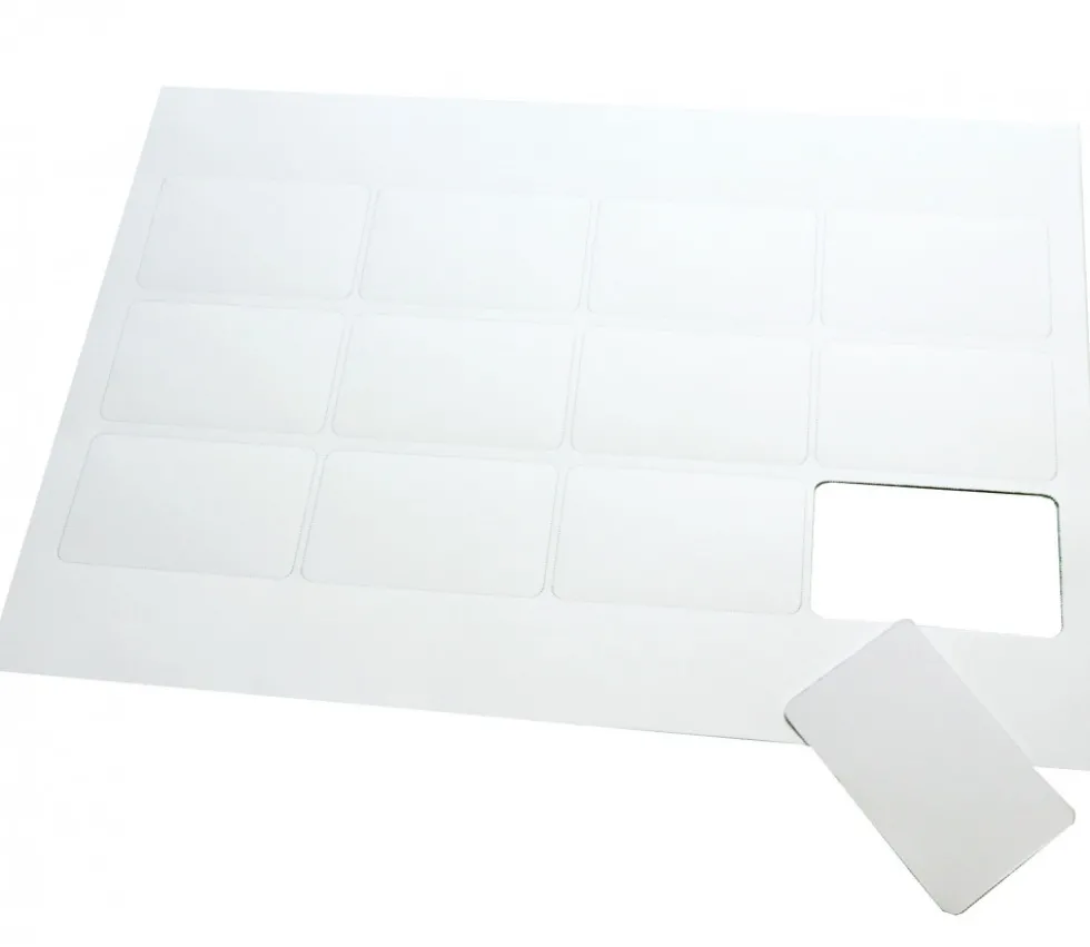 12 petites cartes à jouer blanches à imprimer 43 x 67 mm sur feuille A4 prédécoupées