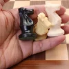Pion cavalier 46 x 25 mm pour jeu à l'unité