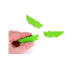 Pion crocodile vert en bois