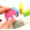 Pion éléphant coloré en bois 37 x 28 x 10 mm à l'unité