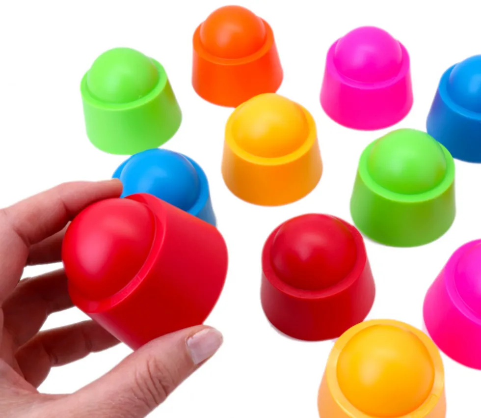 60 pions chapeaux 5 x 6 cm empilables pour jeux