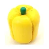 Poivron jaune en bois de 4.5 x 3.9 cm légume jouet