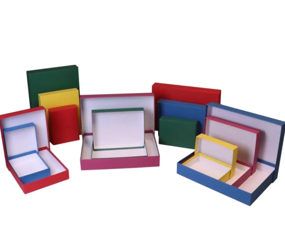 R1+ Boite jeu 22.8 x 17.8 x 4 cm couleur neutre à personnaliser