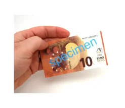 Set 100 billets de 10 euros factices pour jeux