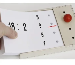 Support bois pour cartes perforées (création de jeux de question)