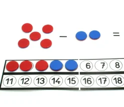 Tableau de calcul de 1 à 20 + 32 jetons bicolores signes mathématiques