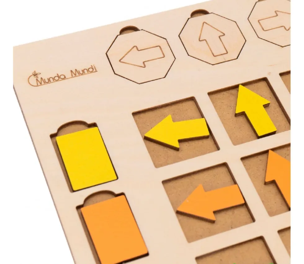 Tableau de logique en bois couleurs et orientation - Jeu éducatif