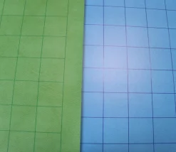 Tapis jeu recto-verso Bleu/Vert Megamat carré effaçable plateau 122 x 88 cm