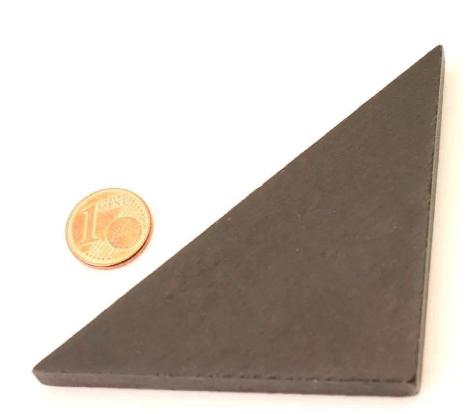 Triangle rectangle isocèle noir 96 x 66 x 8 mm en bois
