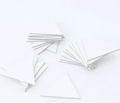 25 Tuiles 40 mm triangle jeton épais blanc à personnaliser