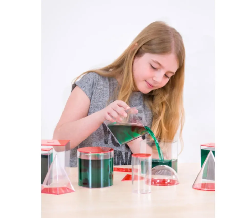 17 volumes géométriques plastique translucide 5.6 cm - Solides à remplir